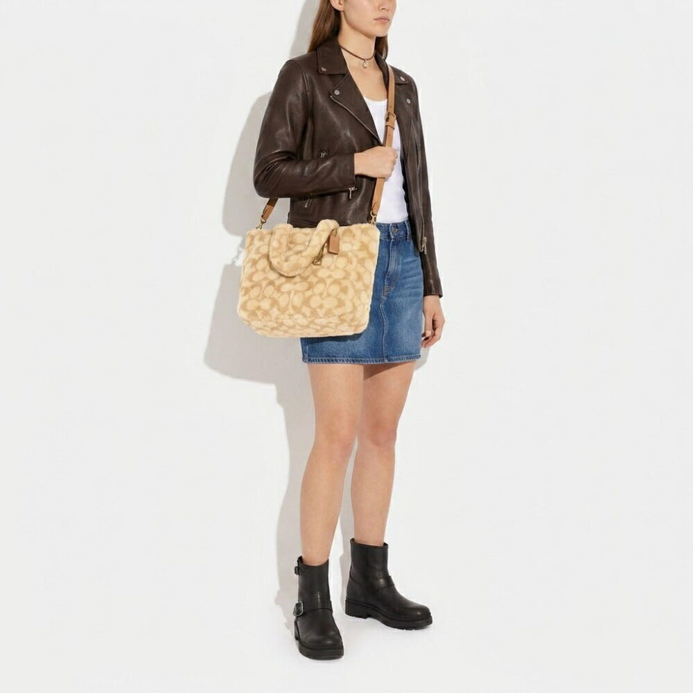 COACH トートバッグ   ブラウン系 レザー シグネチャー シアリング ファー CC442