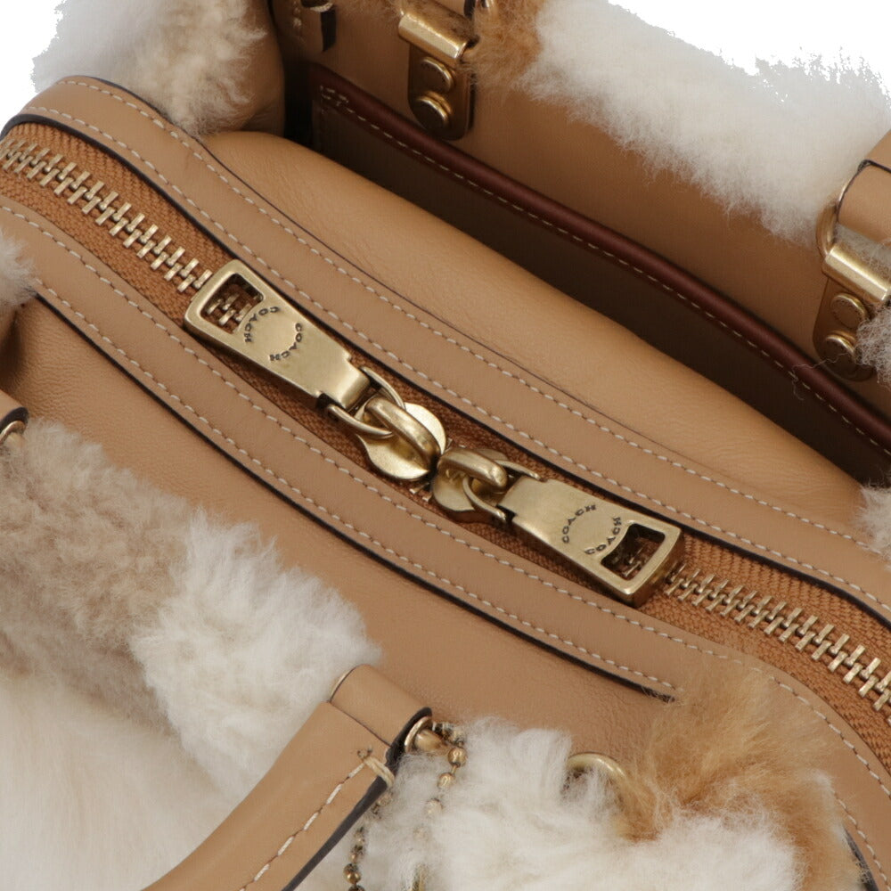 COACH ショルダーバッグ   ベージュ系 レザー ローグ ファー ハンドバッグ  CN315