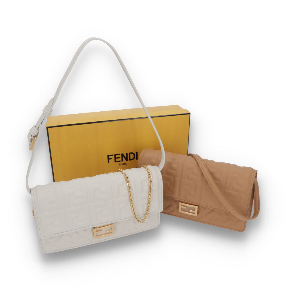 FENDI フェンディ レディース バッグ ショルダーバッグ ホワイト ライトブラウン ナッパレザー チェーンウォレット FFモチーフ 8M0498