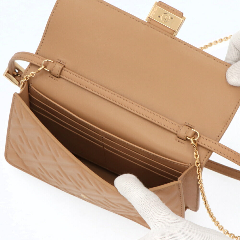 FENDI フェンディ レディース バッグ ショルダーバッグ ホワイト ライトブラウン ナッパレザー チェーンウォレット FFモチーフ 8M0498