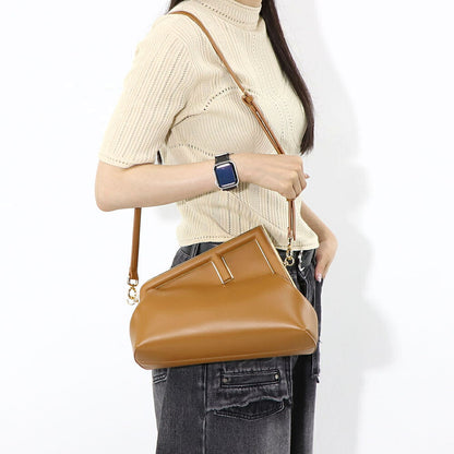 フェンディ FENDI バッグ ショルダーバッグ レディース FENDI FIRST MIDI フェンディ ファースト ミディ ブラック ブラウン ナッパレザー クラッチバッグ 2way ロゴ 8BP137 ABVE