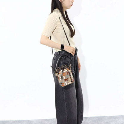 フェンディ FENDI バッグ ハンドバッグ レディース MINI MON TRESOR ミニ モン トレゾール グレージュ×アイボリー ダークブラウン×グレージュ カーフレザー キャンバス ショルダーバッグ 2way FFロゴ ズッカ柄 巾着 鞄 2色 8BS010 APKE