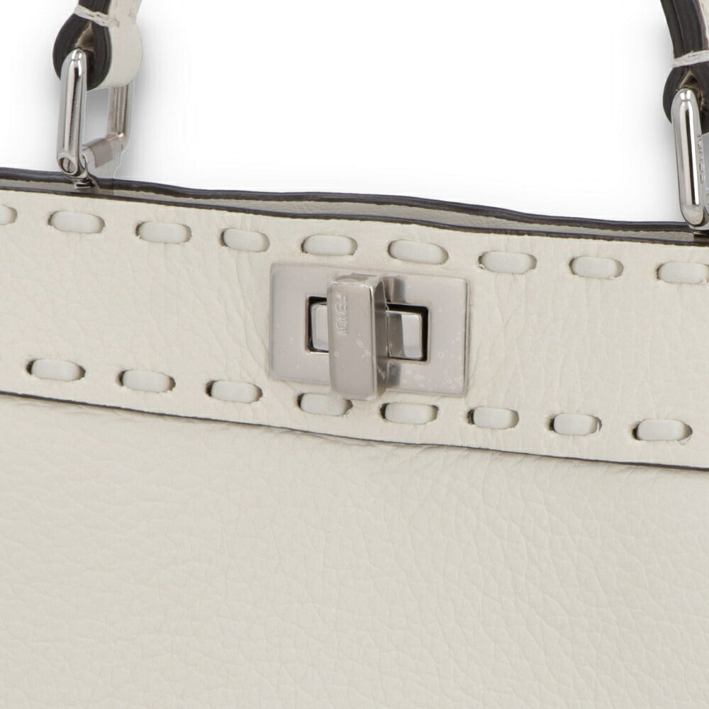 FENDI フェンディ レディース バッグ ショルダーバッグ PEEKABOO ISeeU PETITE ホワイト ナッパレザー ハンドバッグ 8BN335