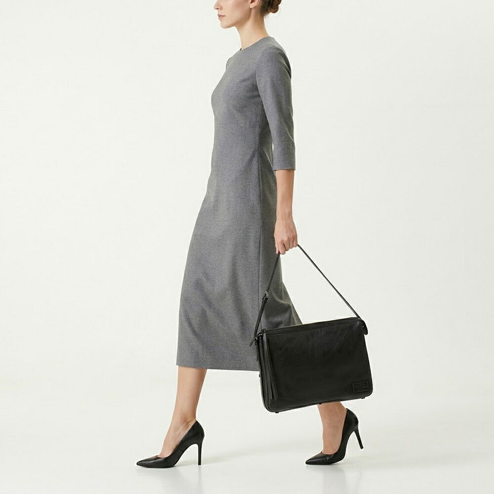 FENDI フェンディ ユニセックス バッグ ショルダーバッグ シンプリー フェンディ ブラック カーフレザー ラージ 大容量 8BR831