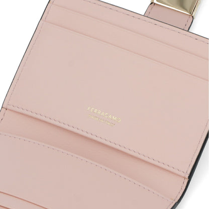 FERRAGAMO カードケース ブラック カーフレザー 財布 金具 220552 0770880