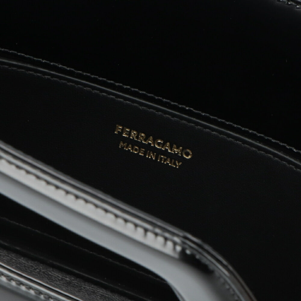 FERRAGAMO ハンドバッグ Wanda East-West Top Handle Bag ブラック 213484 0760351