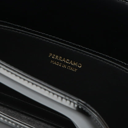 FERRAGAMO ハンドバッグ Wanda East-West Top Handle Bag ブラック 213484 0760351