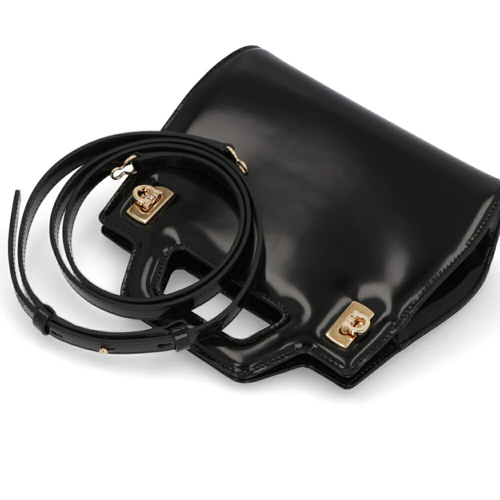 FERRAGAMO ショルダーWANDA ブラック レザー ワンダ ゴールド金具