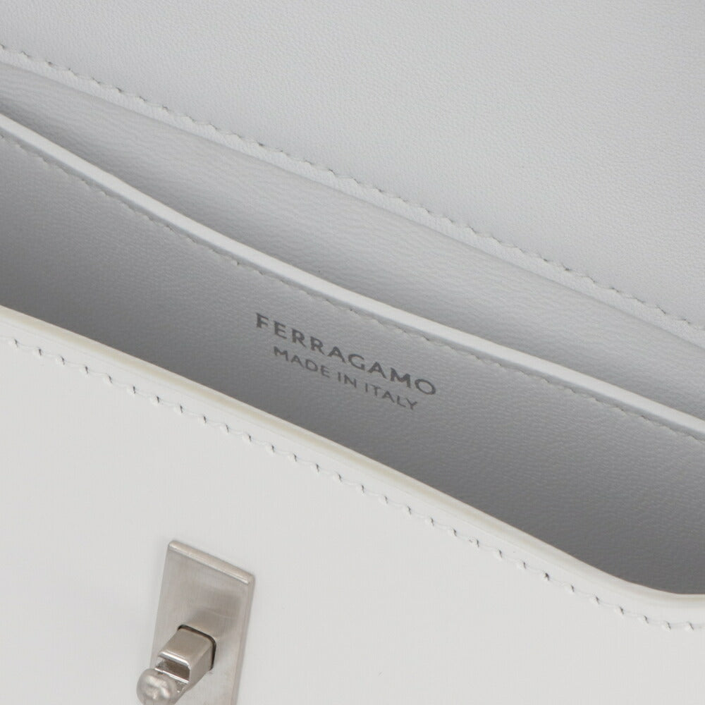 FERRAGAMO ショルダーバッグ ホワイト 2way 213971 0765477