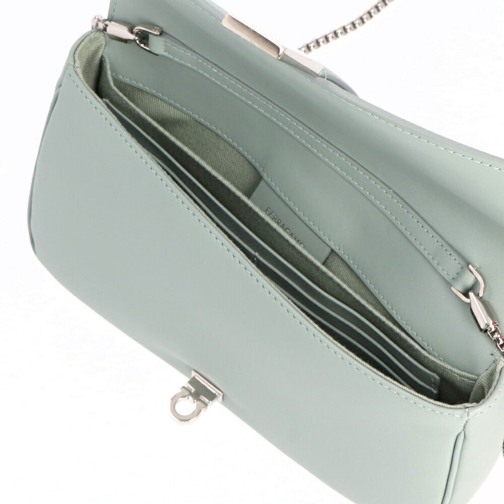 FERRAGAMO ショルダーバッグ ライトブルー ミニバッグ チェーン
