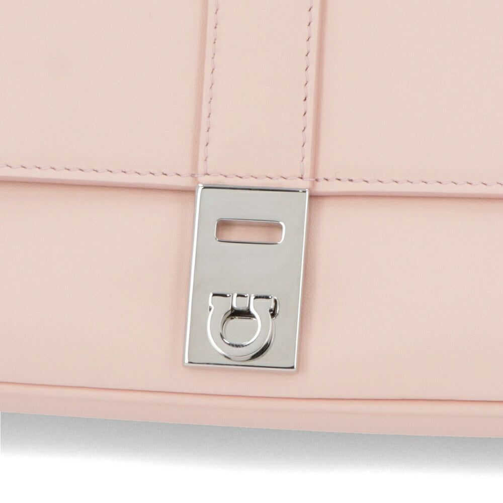 FERRAGAMO ショルダーバッグ  ピンク チェーンバッグ クラッチバッグ 218340 769777
