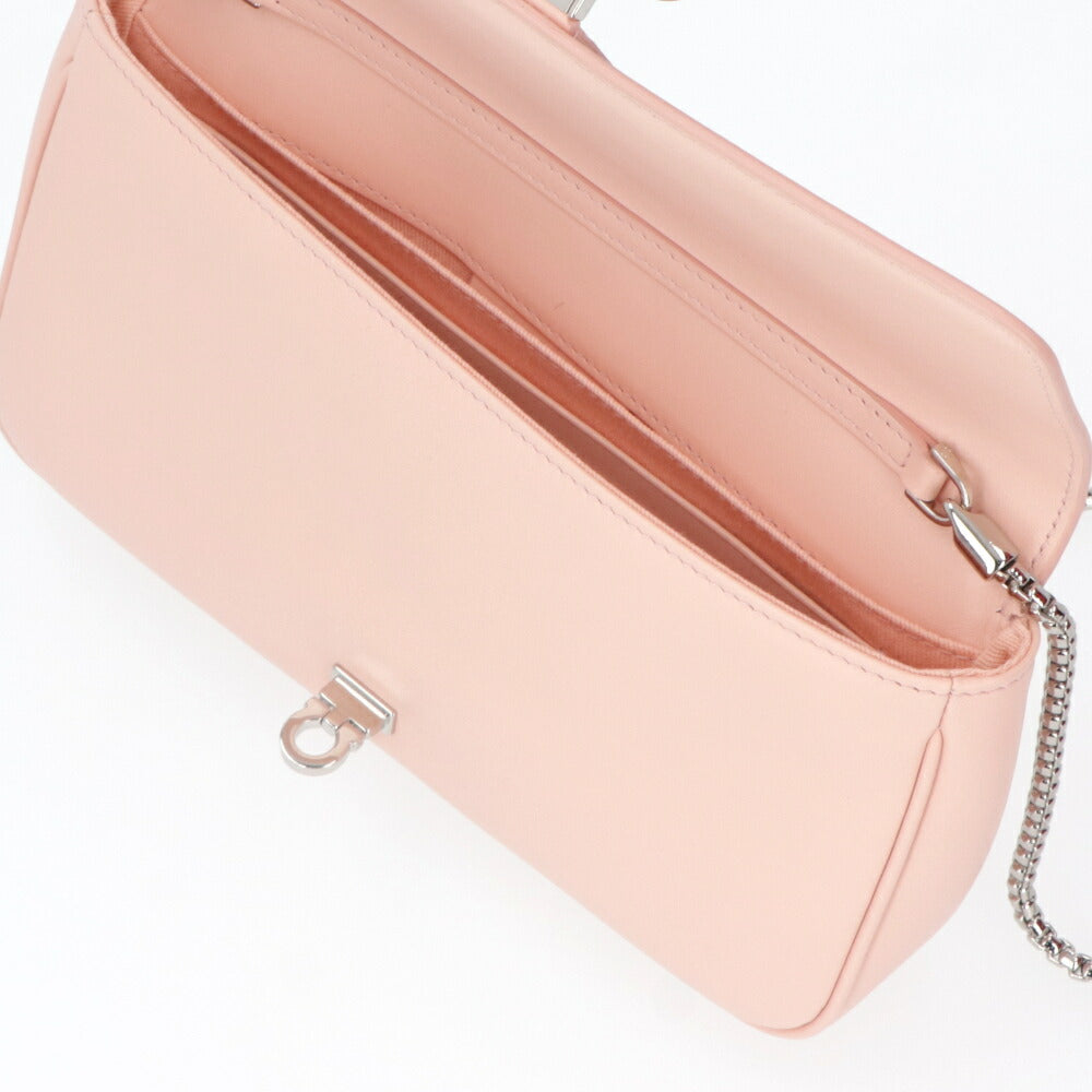 FERRAGAMO ショルダーバッグ  ピンク チェーンバッグ クラッチバッグ 218340 769777
