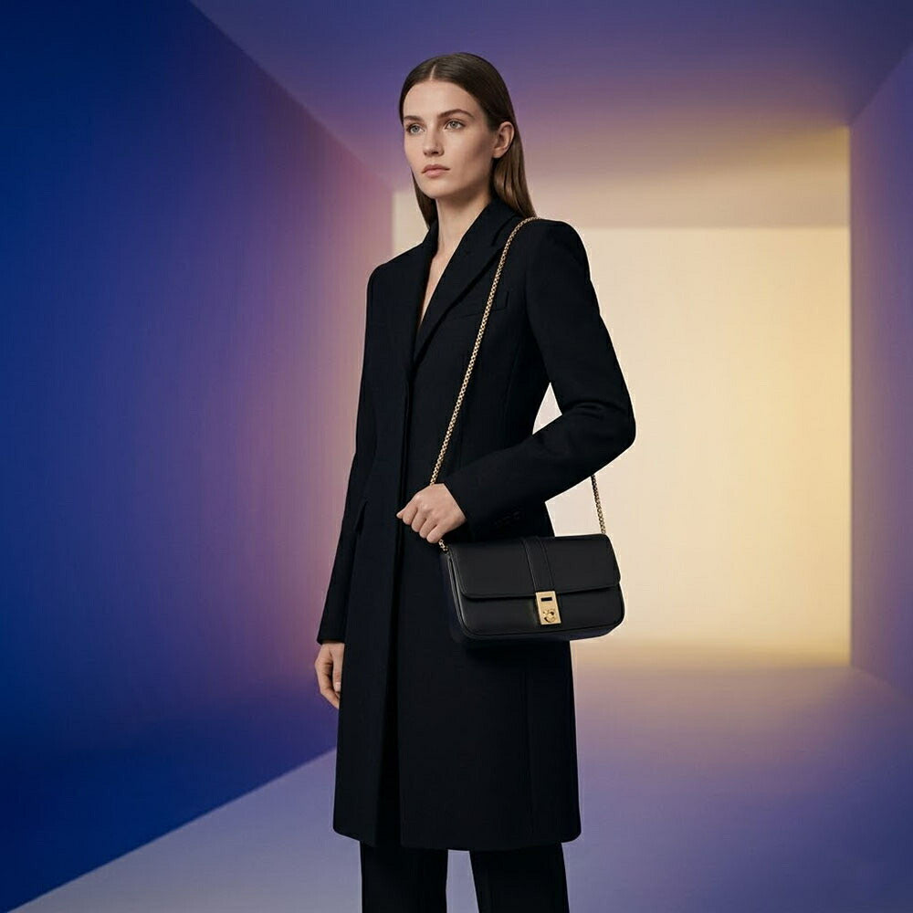 FERRAGAMO ショルダーバッグ  ブラック チェーンバッグ クラッチバッグ 218340 769779