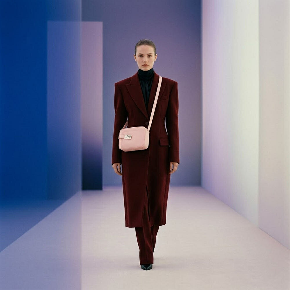 FERRAGAMO フェラガモ  ショルダーバッグ ピンク カメラバッグ ミニバッグ クロスボディバッグ 216292 769549