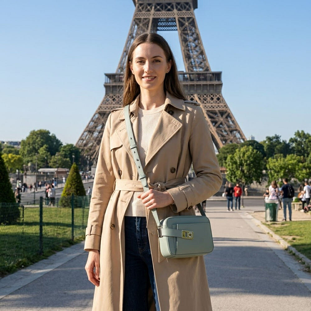 FERRAGAMO フェラガモ  ショルダーバッグ ミントグリーン カメラバッグ ミニバッグ クロスボディバッグ 216292 769551