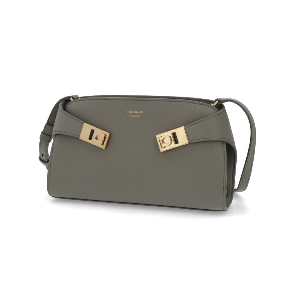 FERRAGAMO ショルダーバッグ アッシュグレー 218964 775283