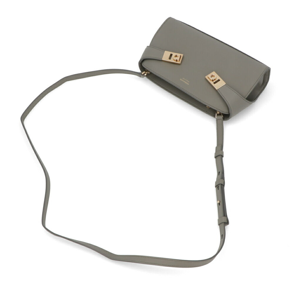 FERRAGAMO ショルダーバッグ アッシュグレー 218964 775283