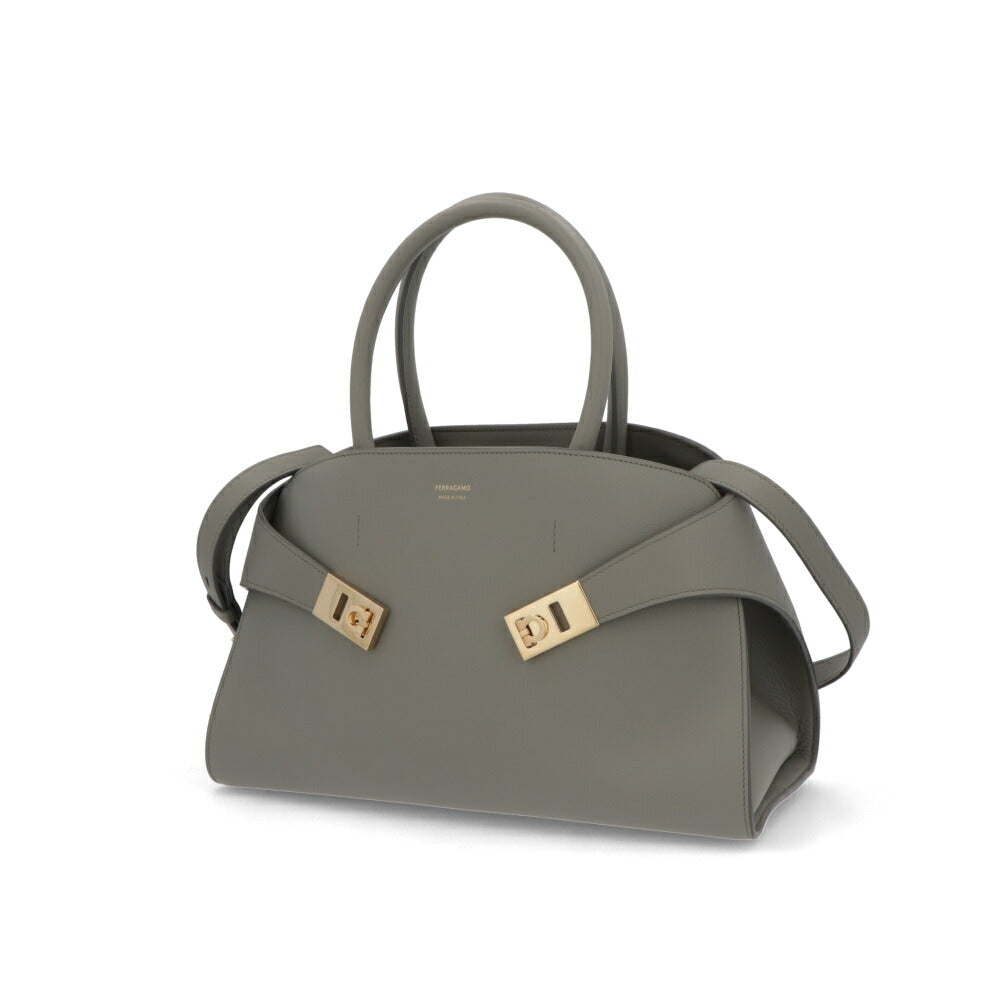 FERRAGAMO ハンドバッグ グレー ハグ ショルダーバッグ 215608 775279