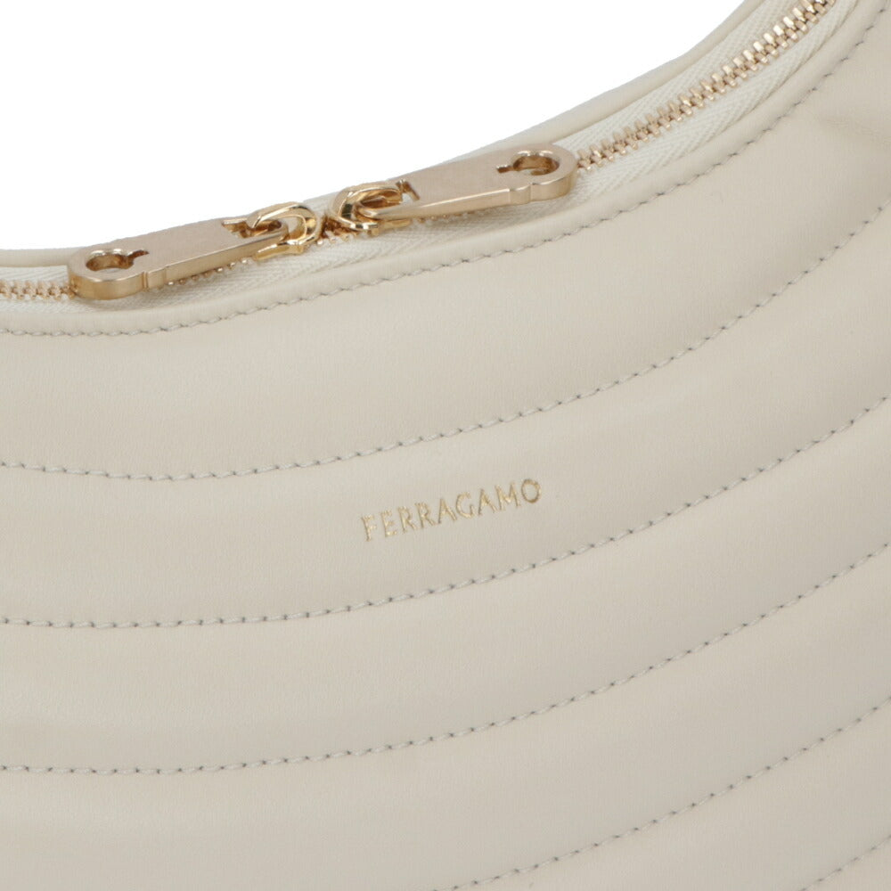 FERRAGAMO ショルダーバッグ クリーム カーフ ホーボーバッグ クロスボディバッグ 219457 776826