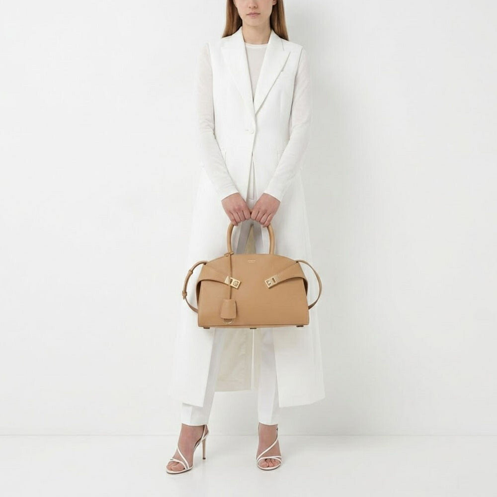 FERRAGAMO ハンドバッグ キャメル HUG 215608 769115