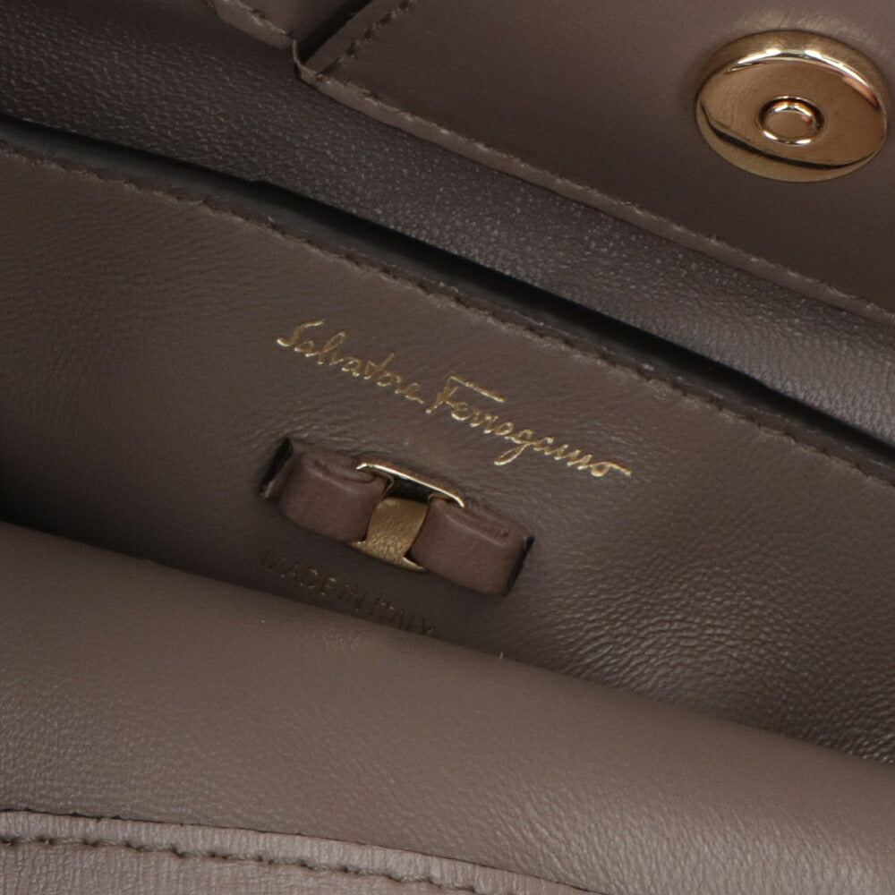 FERRAGAMO フェラガモ レディース バッグ ハンドバッグ グレーブラウン系 カーフレザー ヴァラ・リボン クロスボディバッグ 2WAY 21I290 741078