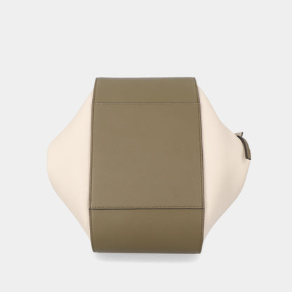 ロエベ A538S35X19 4366 ハンモックバッグ