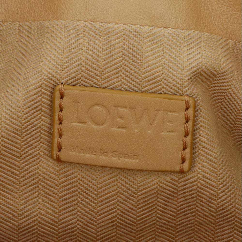 ロエベ ショルダーバッグ フラメンコクラッチ パファー