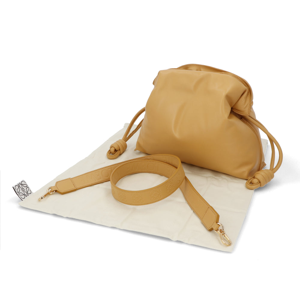 ロエベ ショルダーバッグ フラメンコクラッチ パファー