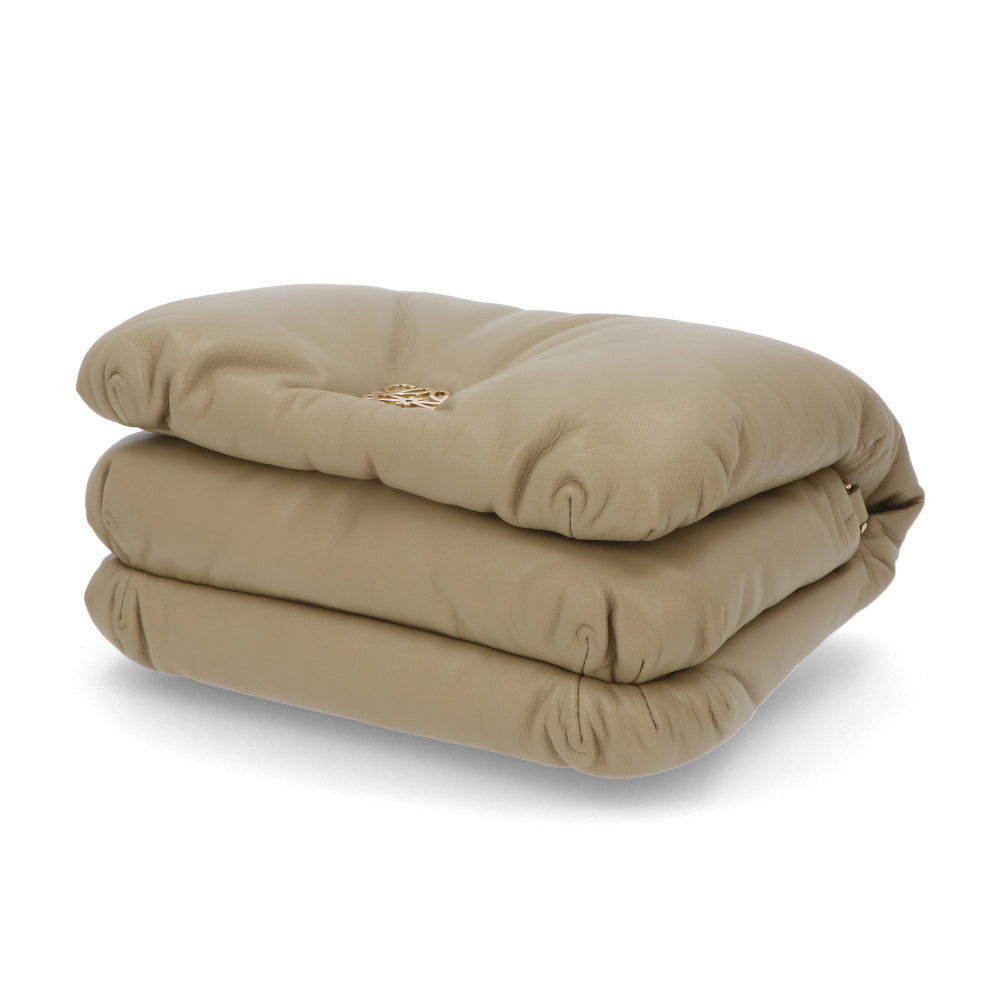 ロエベ ショルダーバッグ AP40P41X01 パファー ゴヤバッグ