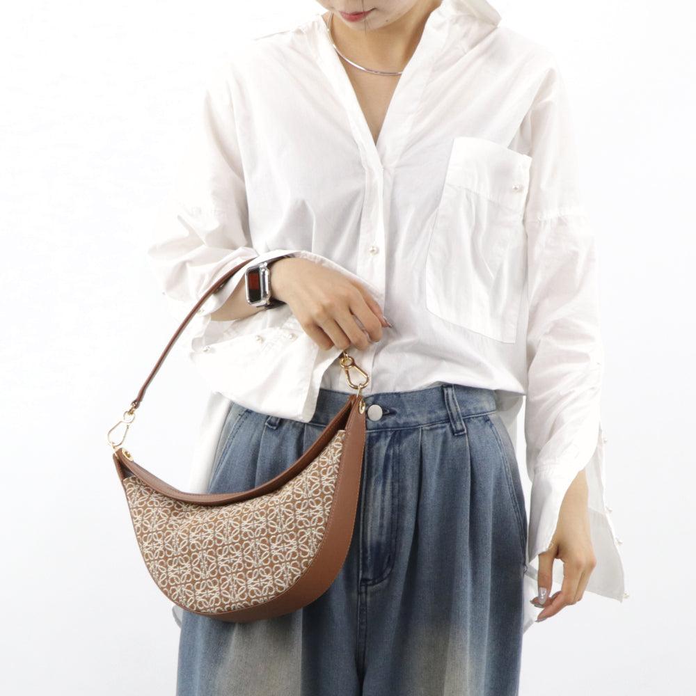 ロエベ ショルダーバッグ A923PM1X02 ルナスモールアナグラム