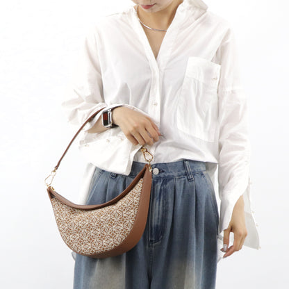 ロエベ ショルダーバッグ A923PM1X02 ルナスモールアナグラム