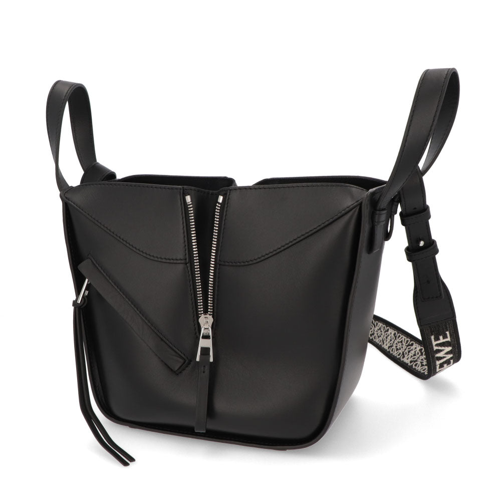 ロエベ LOEWE バッグ ショルダーバッグ レディース ハンモックバッグ コンパクト HAMMOCK COMPACT  ブラック クラシックカーフスキン 2Way ショルダーバッグ シルバー金具 ロゴ アナグラム A538H13X14