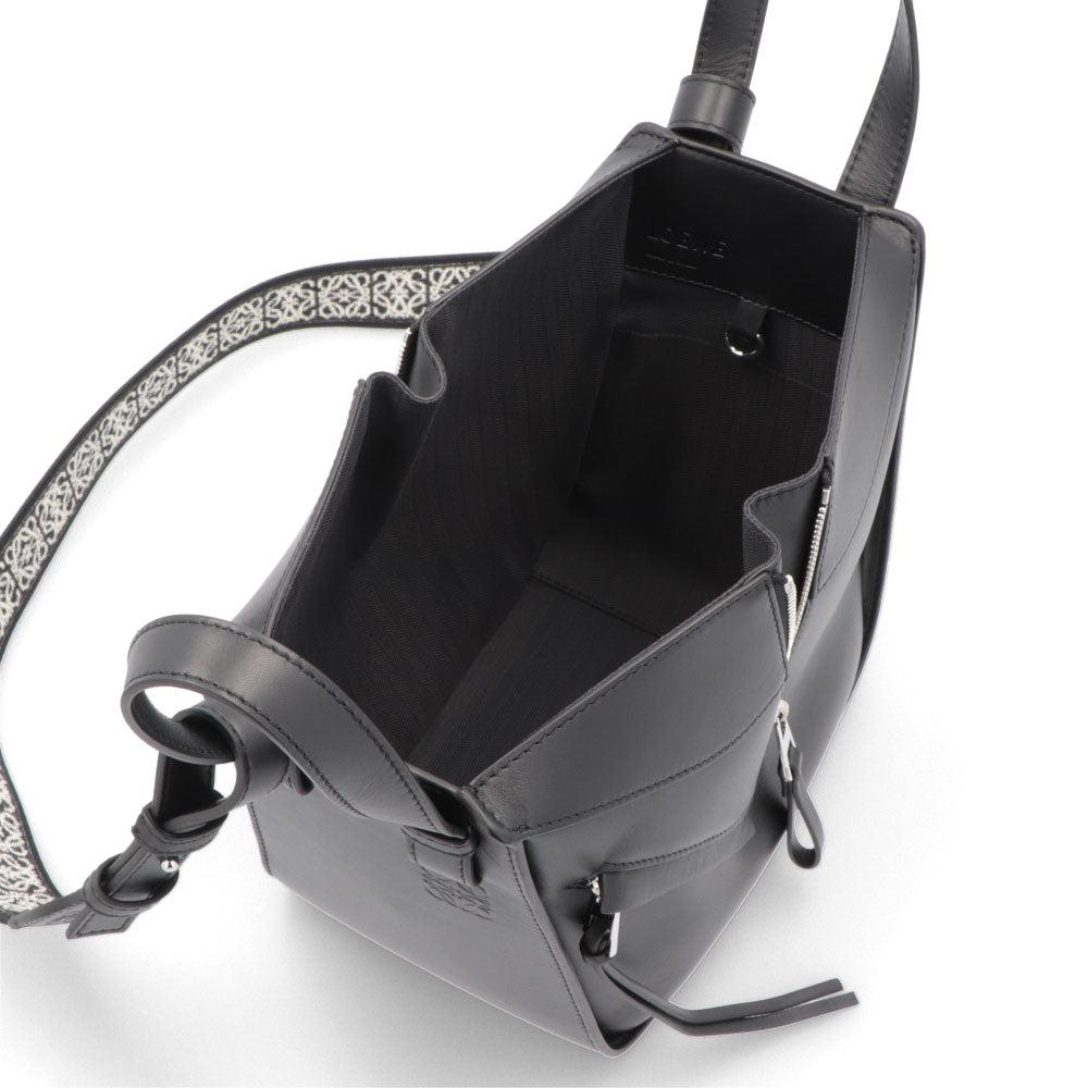ロエベ LOEWE バッグ ショルダーバッグ レディース ハンモックバッグ コンパクト HAMMOCK COMPACT  ブラック クラシックカーフスキン 2Way ショルダーバッグ シルバー金具 ロゴ アナグラム A538H13X14