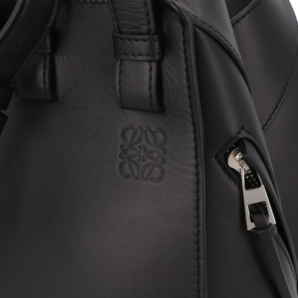 ロエベ LOEWE バッグ ショルダーバッグ レディース ハンモックバッグ コンパクト HAMMOCK COMPACT  ブラック クラシックカーフスキン 2Way ショルダーバッグ シルバー金具 ロゴ アナグラム A538H13X14