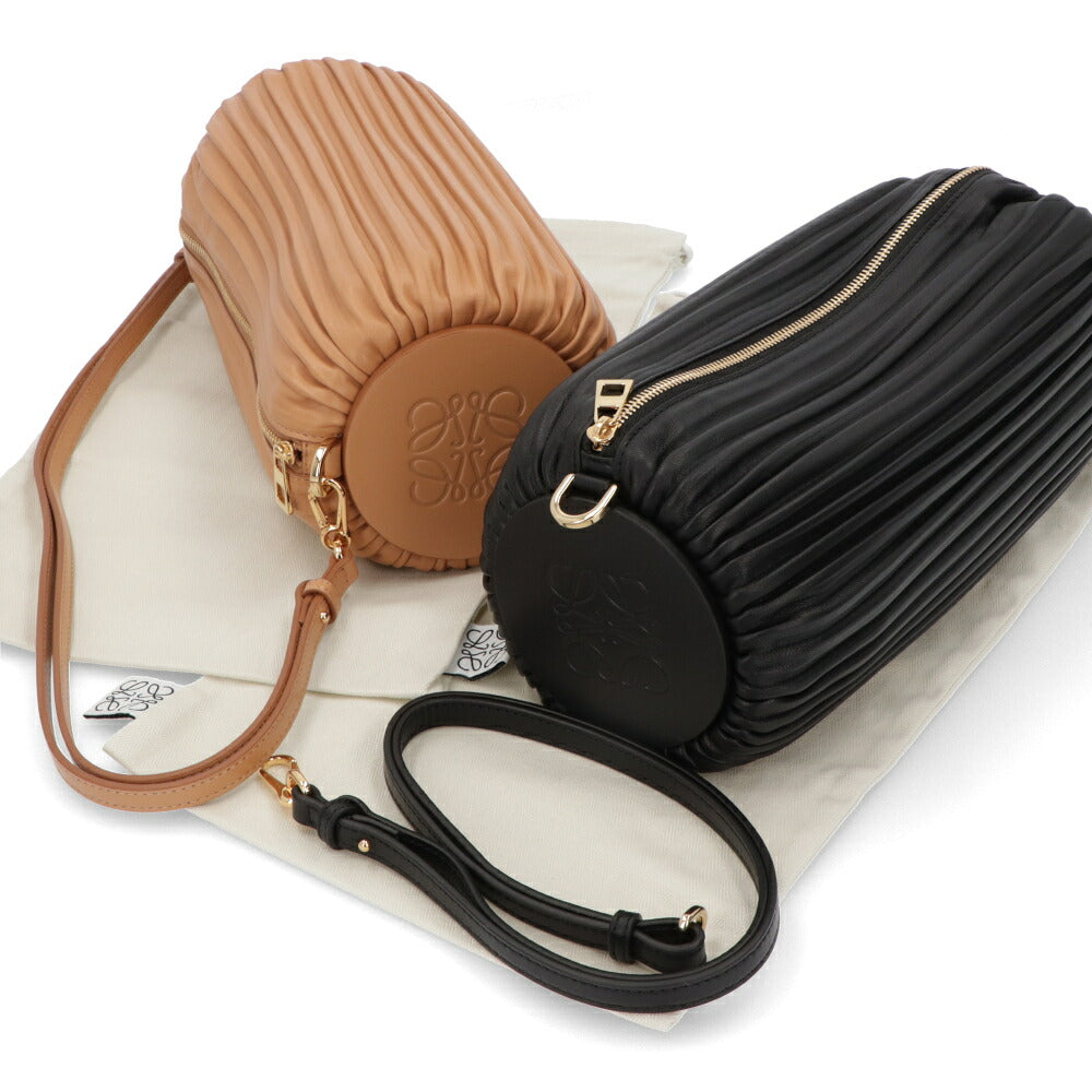 LOEWE ロエベ レディース バッグ ハンドバッグ BRACELET POUCH BAG ブラック ベージュ系 ロゴ ブレスレットポーチ アナグラム A912P84X27