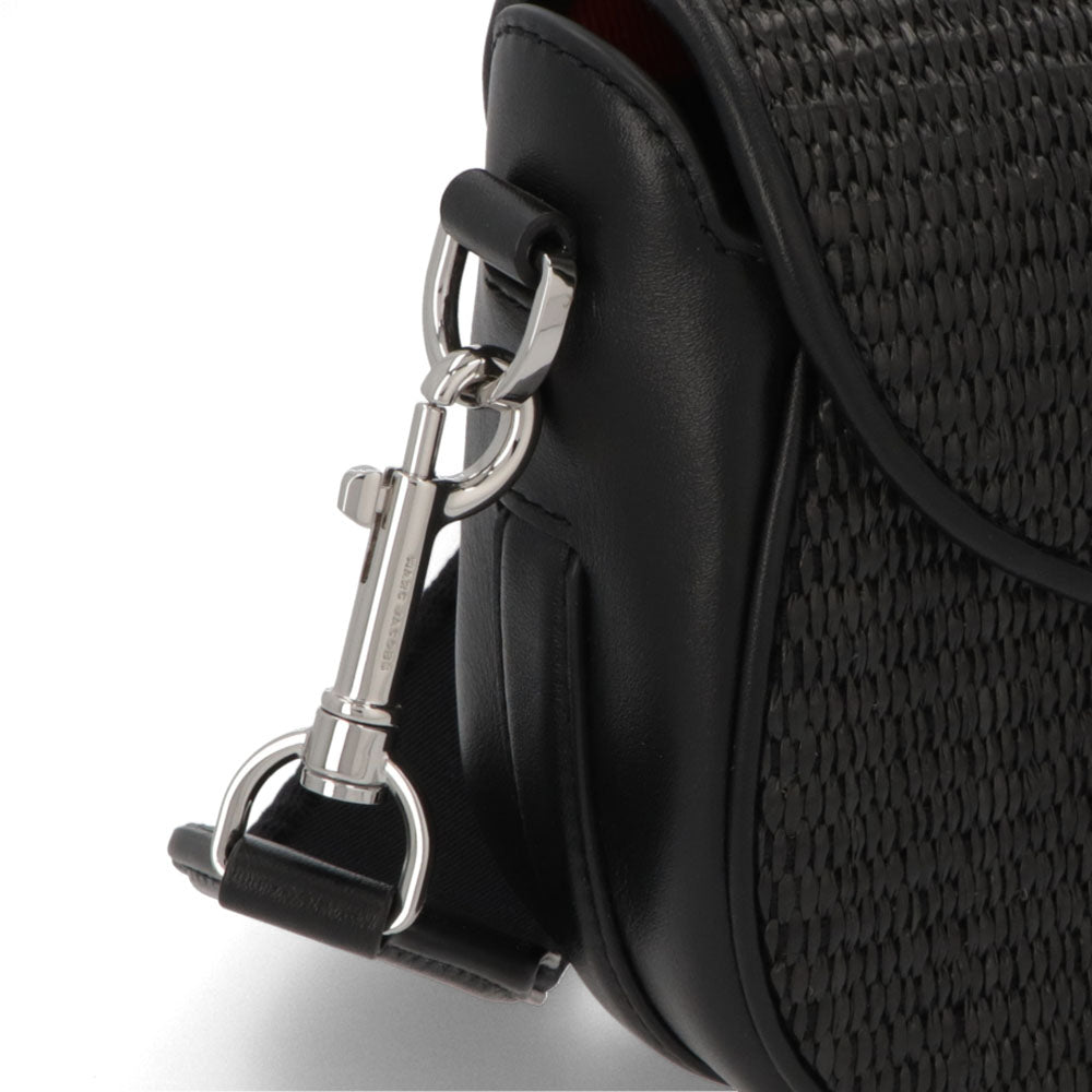 MARC JACOBS ショルダーバッグ  ブラック スモールサドルバッグ Jマーク  2S4HMS052H03