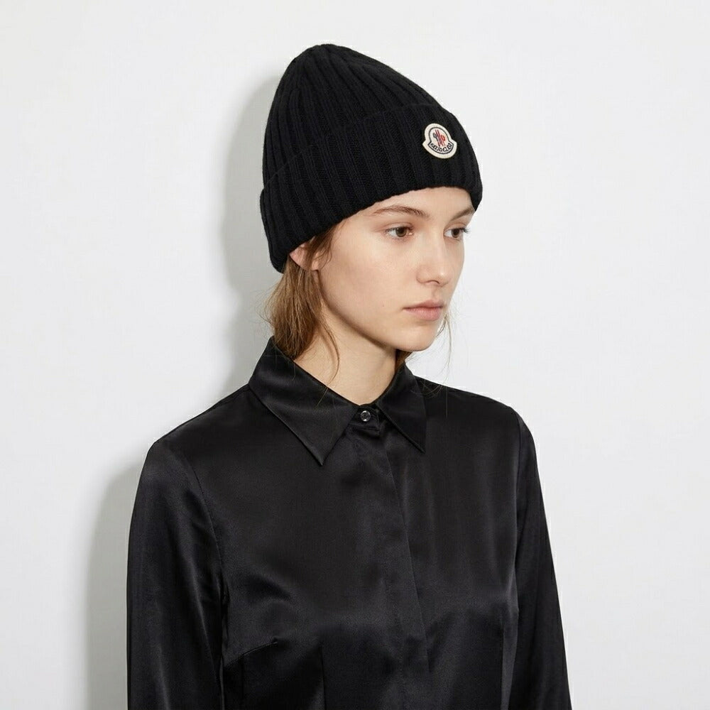 MONCLER モンクレール レディース 帽子 ニット帽 オフホワイト レッド ブラック ウール ニットキャップ ビーニー 3B00036 A9327