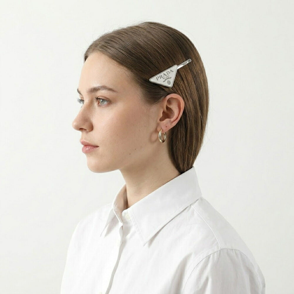 PRADA ヘアアクセサリー ホワイト×シルバー金具 ブラック×ゴールド金具 ヘアピン トライアングルロゴ 1IF051 2BA6