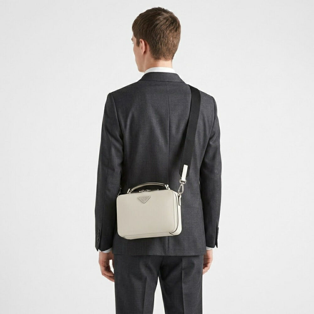 PRADA ショルダーバッグ ブリック サフィアーノレザーバッグ ホワイト トライアングルロゴ ミニバッグ 2WAY 2VH069 9Z2