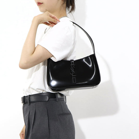 サンローラン SAINT LAURENT バッグ ハンドバッグ レディース サンカセット ブラック パテント レザー ホーボーバッグ スムーススキン 鞄 カサンドラロゴ 肩掛け 657228 AAB9G