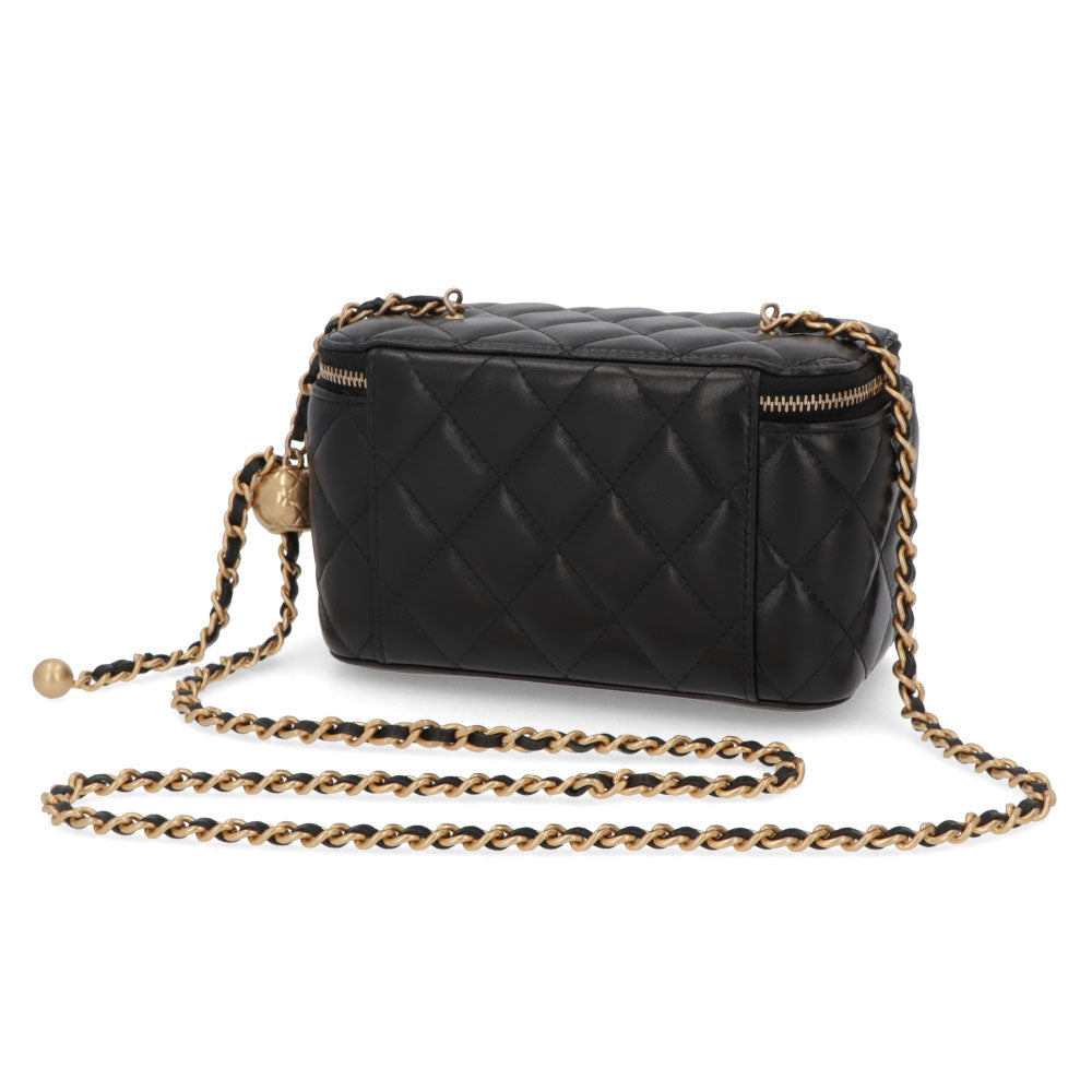 CHANEL バニティケース マトラッセ ブラック ラムスキン