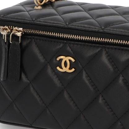 CHANEL バニティケース マトラッセ ブラック ラムスキン