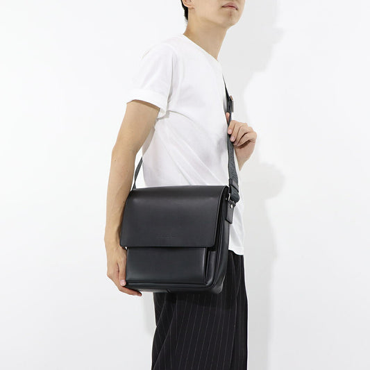 フェラガモ FERRAGAMO バッグ ショルダーバッグ メンズ Sランク レザー ブラック ロゴ シルバー金具  718969