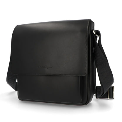 フェラガモ FERRAGAMO バッグ ショルダーバッグ メンズ Sランク レザー ブラック ロゴ シルバー金具  718969