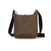 【中古/Aランク】 HERMES エルメス レディース バッグ エヴリン TPM (16) グレー系 ゴールド金具 エトゥープ トリヨンクレマンス T刻印